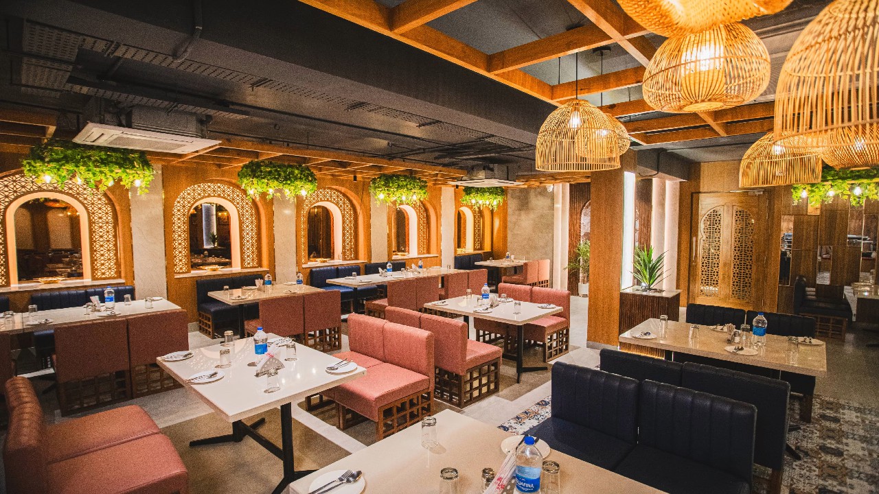 Classic Restaurant - Treat
